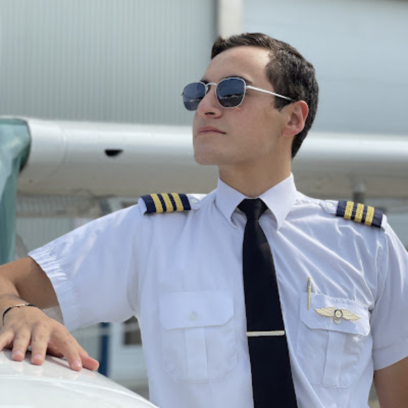 Meet your Posher, Javi - Picture 1 of 1